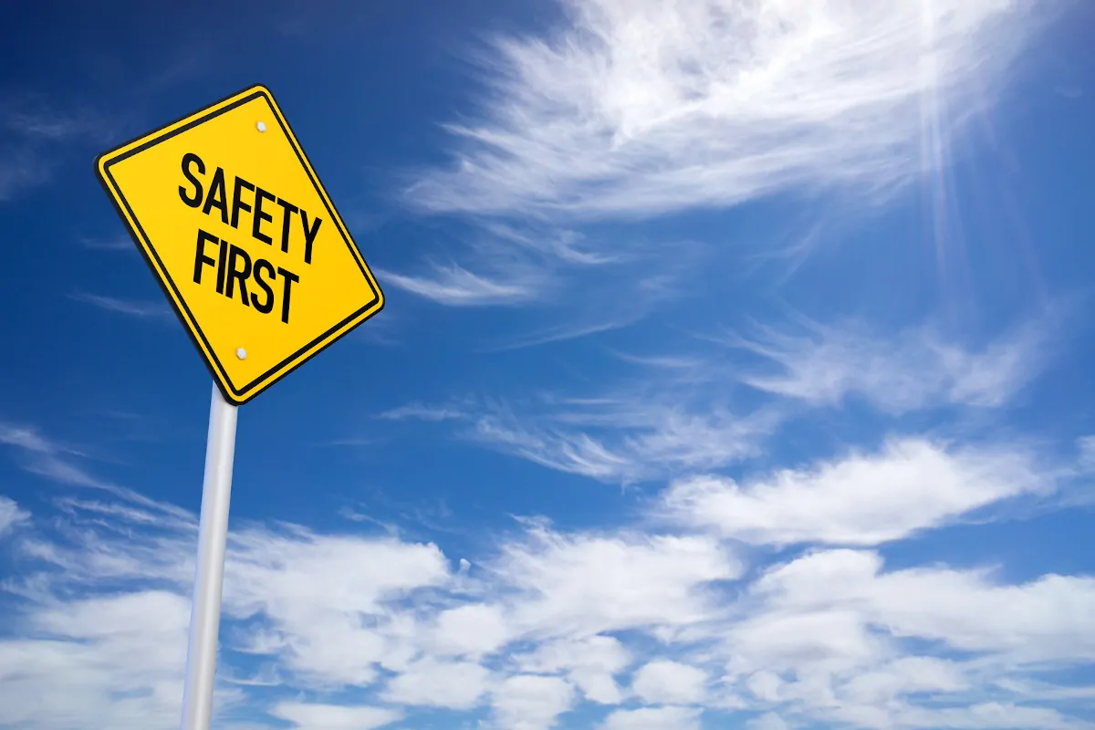 Panneau jaune Safety First